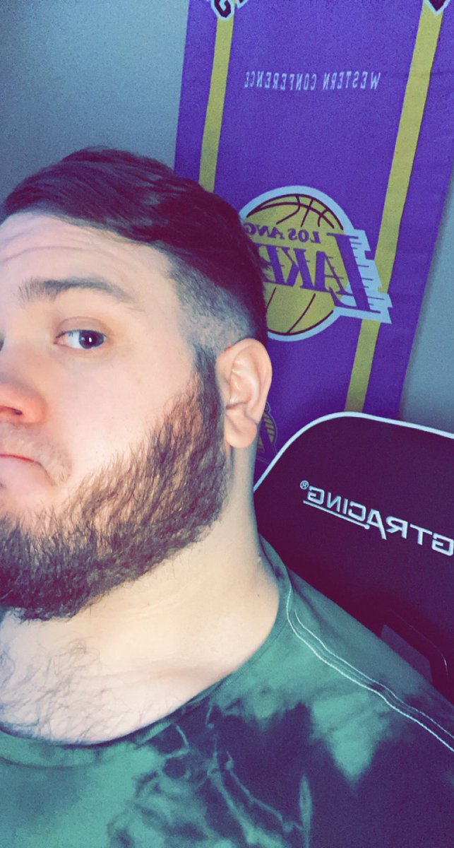 Dud3ItsJesse's tweet photo. #FreshHairCut #SoFreshAndSoClean #Perty https://t.co/3UCgqCKdjo
