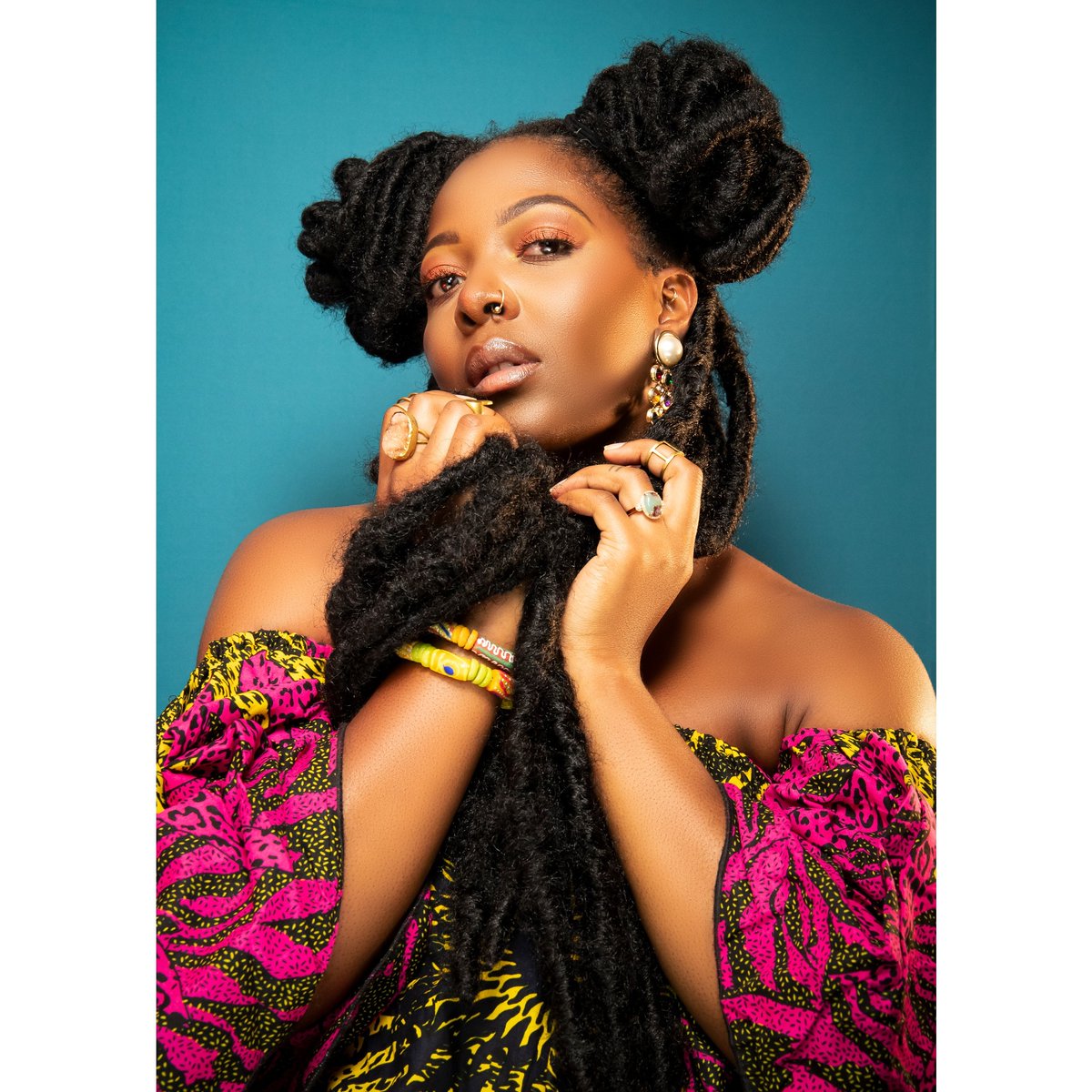 ElPhPhotography's tweet photo. T'SHAN • WILLIAMS

"Teach her not to attach value to difference. And the reason for this is not to be fair or to be nice but merely to be human and practical. Because difference is the reality of our world."

See her here: https://t.co/X7zxvAMFmP
Book📸@ https://t.co/xYVRqUWr1C https://t.co/rDK0Fk8AwF