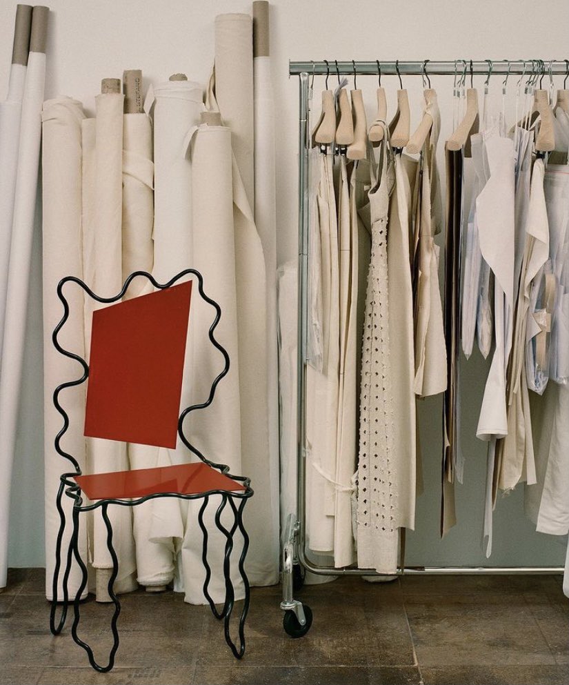 StreetFashion01's tweet photo. INSIDE: Jacquemus’ Office/Showroom🔍 https://t.co/VuQPIYhW4A