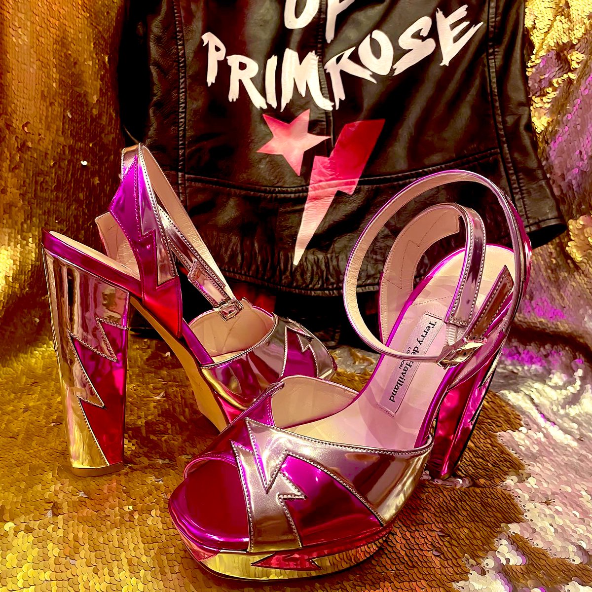 Katy Scarlet Taylor tweet media