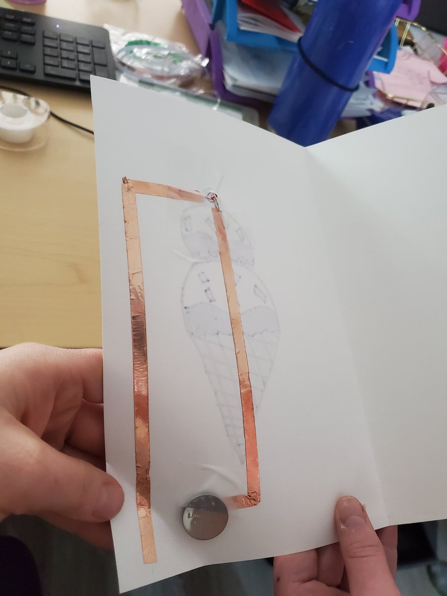 MsStroyan's tweet photo. We created light up cards in our electricity unit! Students had so much fun creating circuits that would work with their unique designs. https://t.co/xIiIhQYZp5
