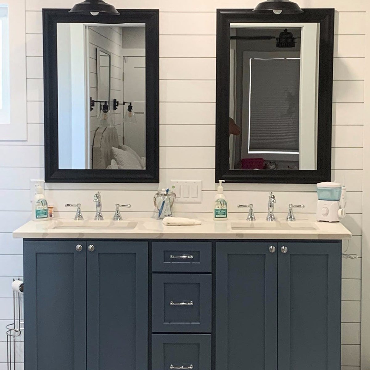 cabinetsdotcom's tweet photo. From coastal to shabby chic, our new Smoky Blue finish adapts to any style! This homeowner achieved a farmhouse modern feel with #shiplap and black accessories. https://t.co/jVZXxdHMeE