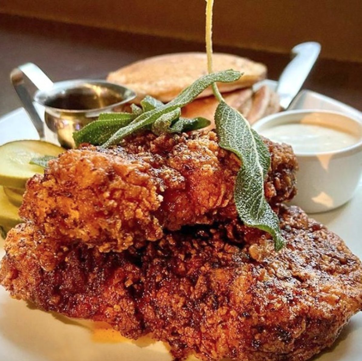 Start your weekend off right with <a href="/YardHouse/">Yard House</a>'s Nashville hot chicken! 🔥🍗