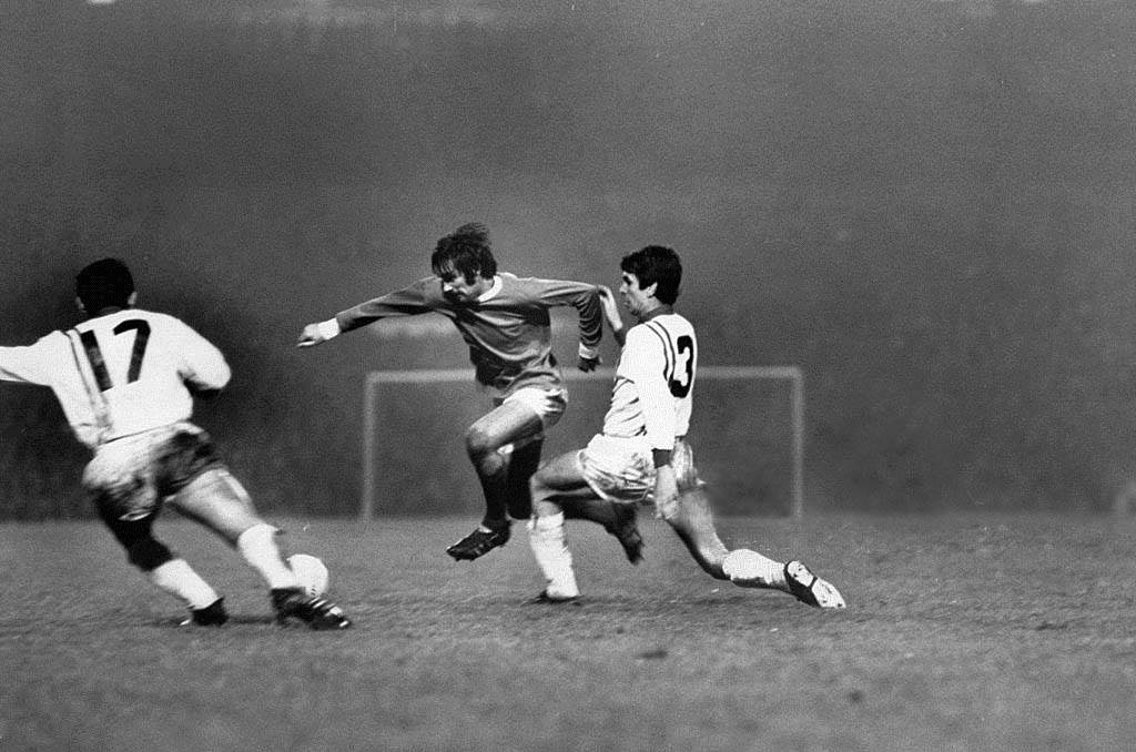FOTOS HISTORICAS O CHULAS DE FUTBOL EvLXBW4XMAQmQRj?format=jpg&name=medium
