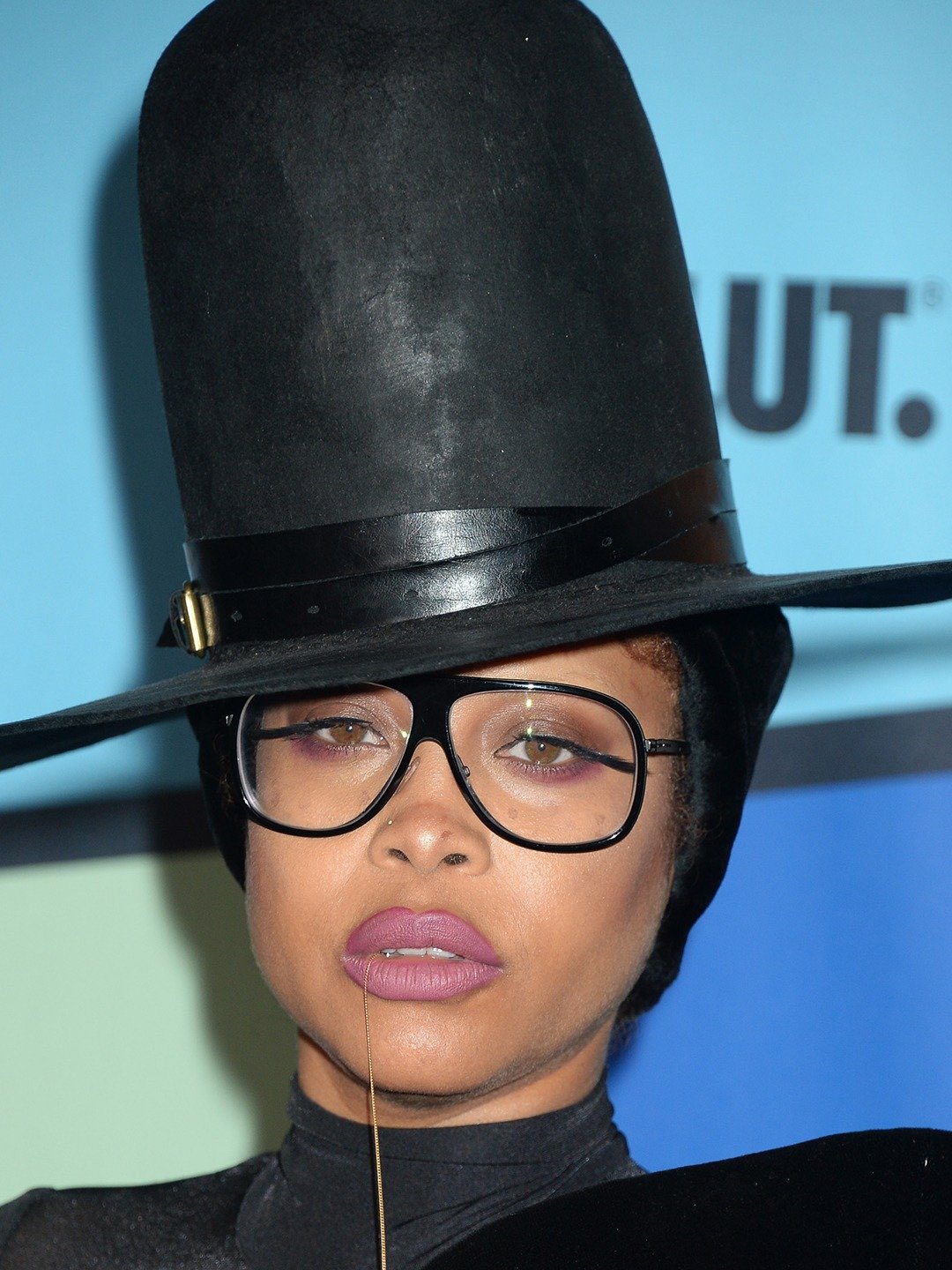 Happy 50th Birthday to the Queen of Neo Soul Erykah Badu ( 