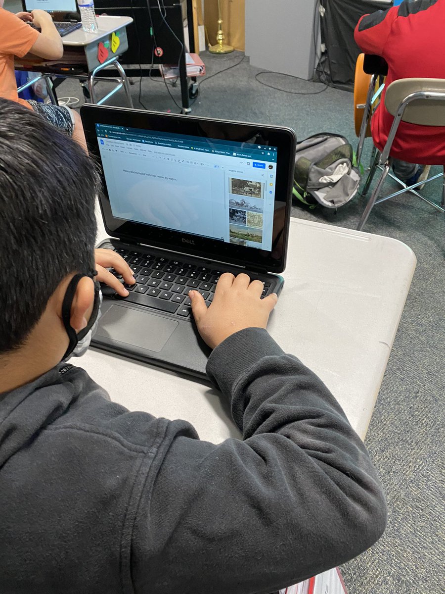 Gaines5thGrade's tweet image. #chathamdigitallearning 5th grade learning about the Underground Railroad. Searching for information to make mental images reality.