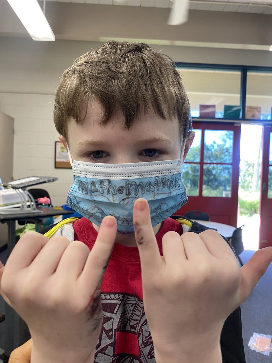 LearnWithMsLim's tweet photo. Pt. 2 highlights from today’s Fun Friday Craft🖍 Mahalo for the idea @Some1Special808💚 We chose an admirable trait (happy boy, mathematician, optimism) to describe ourselves on our newly decorated masks!! #SpeducatorProject #UnmaskYourAbilities https://t.co/2FuW29G6mM