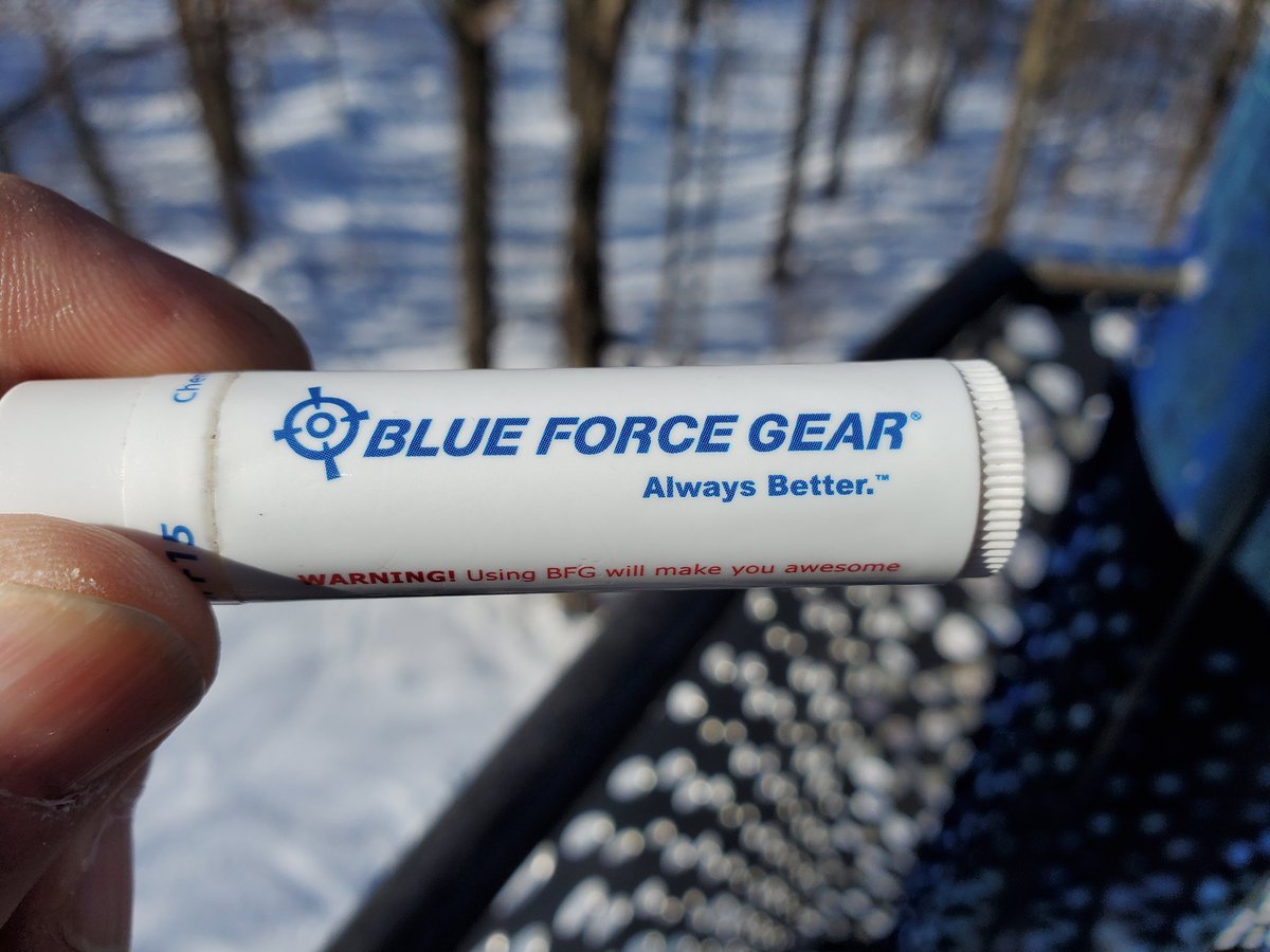 AlexKinon's tweet photo. Snowboarding lip protection is important! #blueforcegear #lipprotection #snowboarding #mountaincreek #vernonnj #alwaysbetter #stillacrappysnowboarder https://t.co/Oc5ZTHJ4ZH