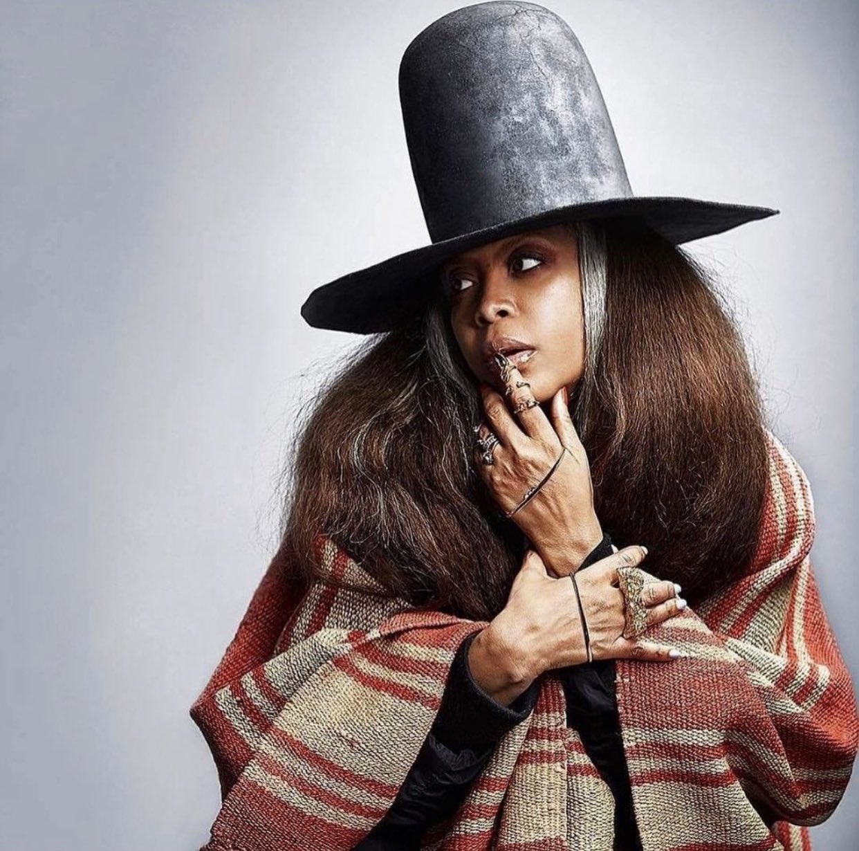 Happy Birthday to the one and only Erykah Badu!! Your Kobalt family wishes you all of the wonderful  