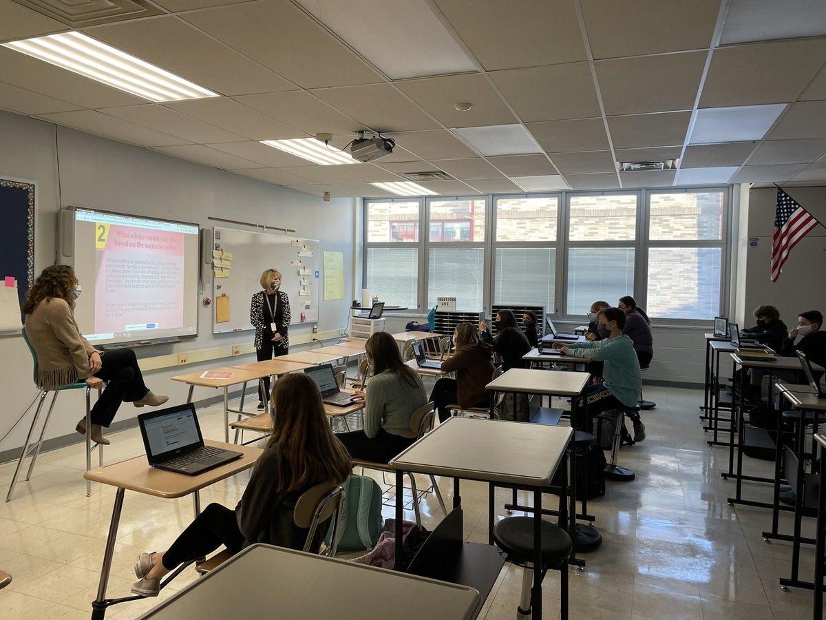 swaimer1's tweet photo. Hats off to @EisenhowerMS teachers for running today’s Responsive Advisory Meeting on communication! Loved hearing so much insightful conversation among our students! #responsiveclass #SEL 👏🏻👏🏻 https://t.co/SgSKlwlHNd