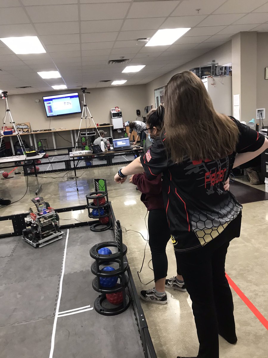 MrsBAvery's tweet photo. Hurricane Robotics is participating right now in a Live, Remote Tournament with teams from all over the US! 🤖🇺🇸#canerobotics #jpshurricane #caneclassroom https://t.co/Uae9hRmYPn