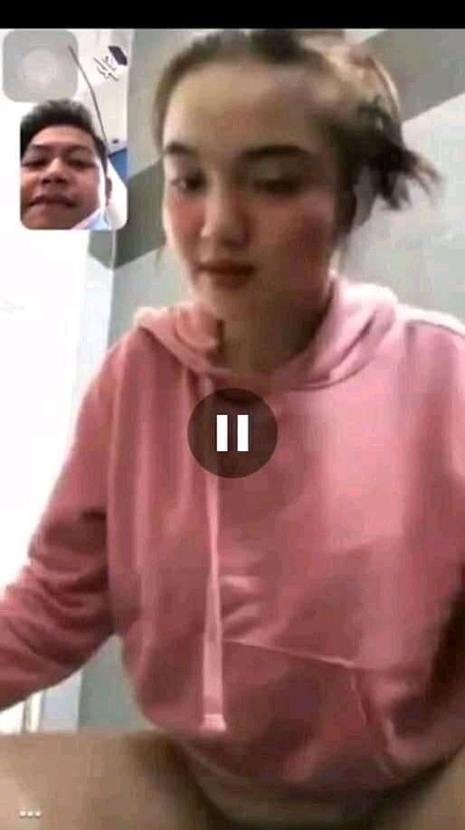 hd_sensor's tweet photo. Terbaru Nih Video Viral Cewek Sweater Pink Mirip Artis Seleb Tanah Air, Lagi Mesum di depan kamera didalam Wc tanpa Pake Celana

Untuk Video Cek Bio Profil aku atau Link di Komentar Tweet https://t.co/Bs4XwVn0wz