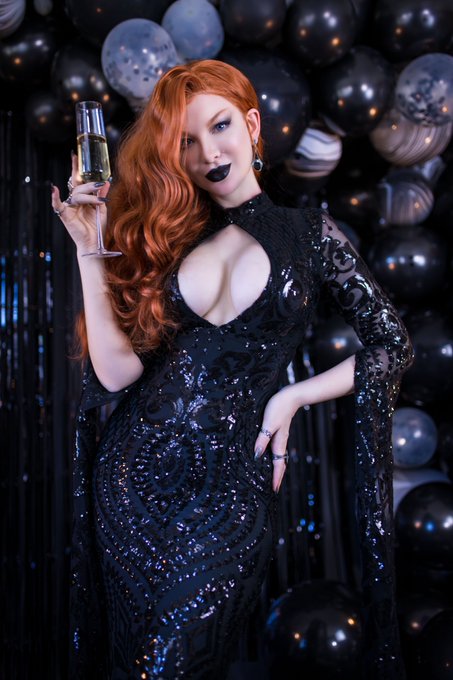 1 pic. It’s my birthday!! This Funeral for my Youth set is going to my premium OF and Pay Tree On tonight