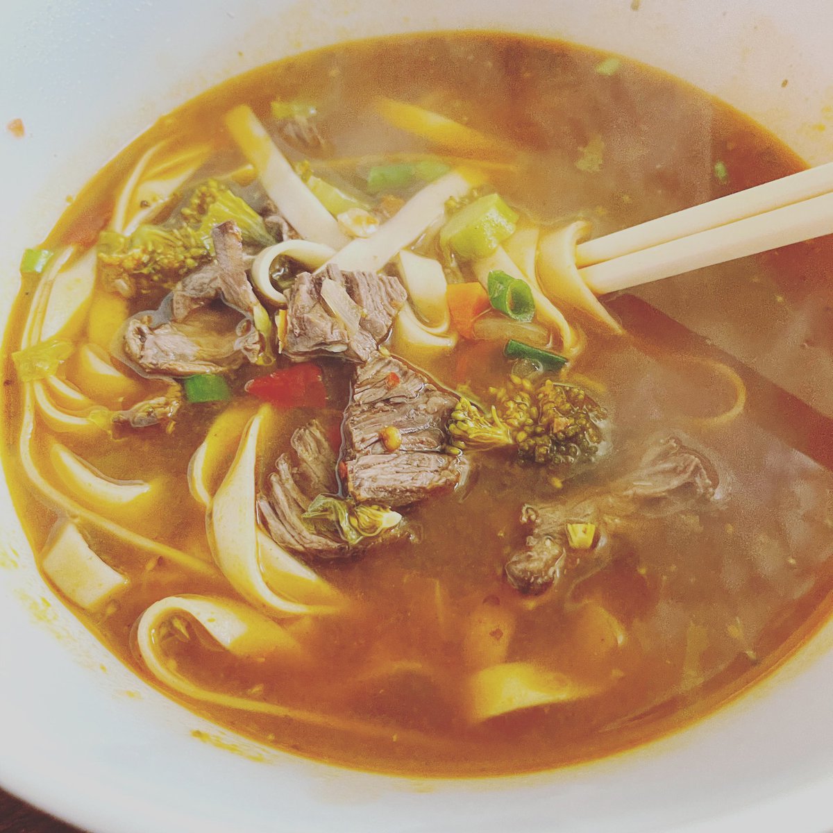 JodeanTownsend's tweet photo. Szechuan beef ramen #foodporn https://t.co/YYBo4wBvXV