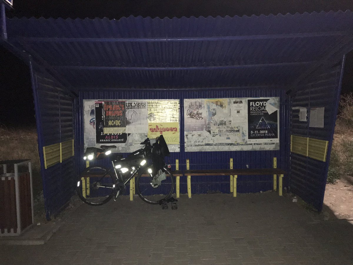 ChallengerWSM's tweet photo. I’d found a 5 Star Luxury spot for the night, it was a bus shelter with a bench AND it had a roof 🎉🙌 #Luxury #5staraccommodation https://t.co/8QcVb5U4g3