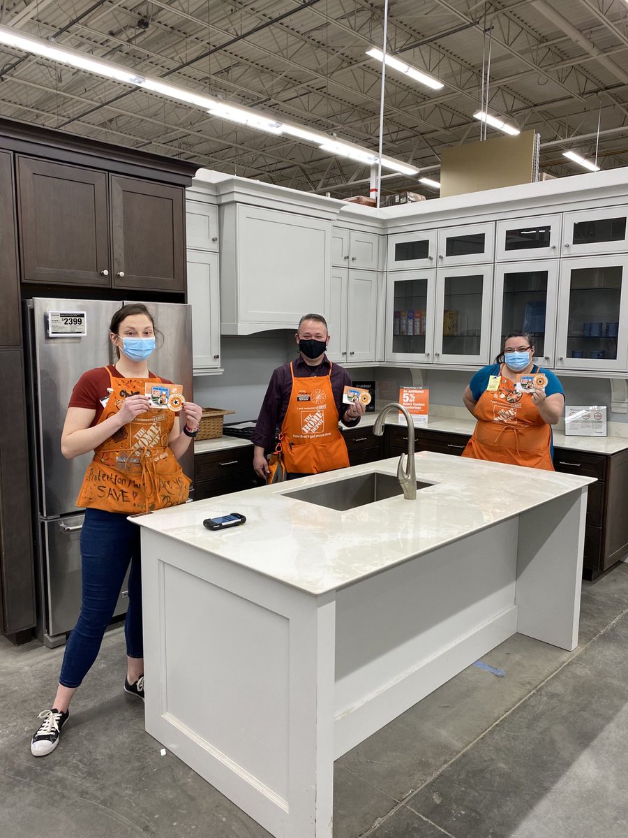 Join me in celebrating these heroes that are dedicated to our values. Taking care of our people and creating shareholder value at its finest. 👏 Thank you team 1284 for a good time today. ⁦@HDZ277⁩