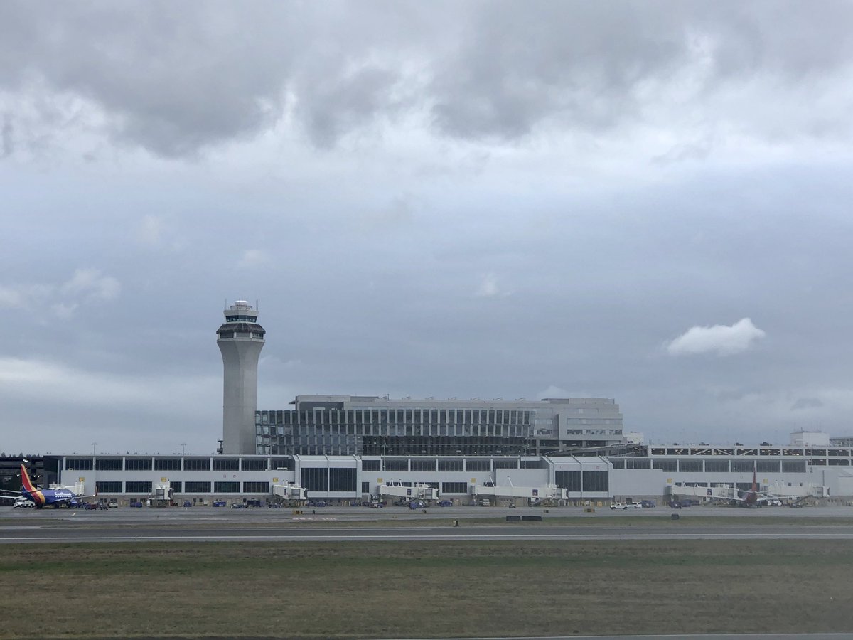 d8ob's tweet photo. #RunningStreak 1858, if only:

https://t.co/YSoa1pwbh3

YTD #running 848km/528mi

#airport #ColumbiaRiver #depression #MentalHealth #PDX #run #RunChat #RunEveryDay #RunningEveryDay #RunStreak #RunTheYear #RunTheYearThrice #RunTheYearTwice #SeenOnMyRun #ThankfulForTodayComeWhatMay https://t.co/bTna4Y9gGM