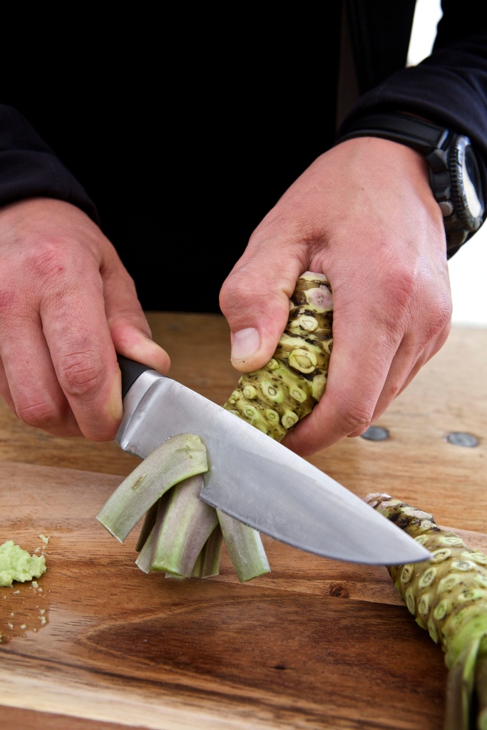 Last chance to book in our Zoom chat and cook along with <a href="/Yukiskitchen/">Yuki's Kitchen</a> ? Want to learn more about wasabi - join us tonight at 6.00pm. Book here l8r.it/uyl7 #cookalong #wasabi #japanesecooking #japanesefood