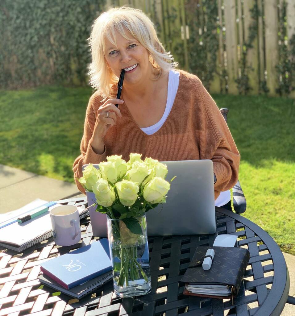 Soon this will be over and we’ll be grateful for life in ways we never thought possible before, but today I was grateful for sunshine, ☀️patios 🪴and the chance to work 👩‍💻 from home. 😬
.
Hope you all enjoyed the sunshine. ☀️Have a great weekend. 😘🥂
.… instagr.am/p/CLxLwkZh3r3/