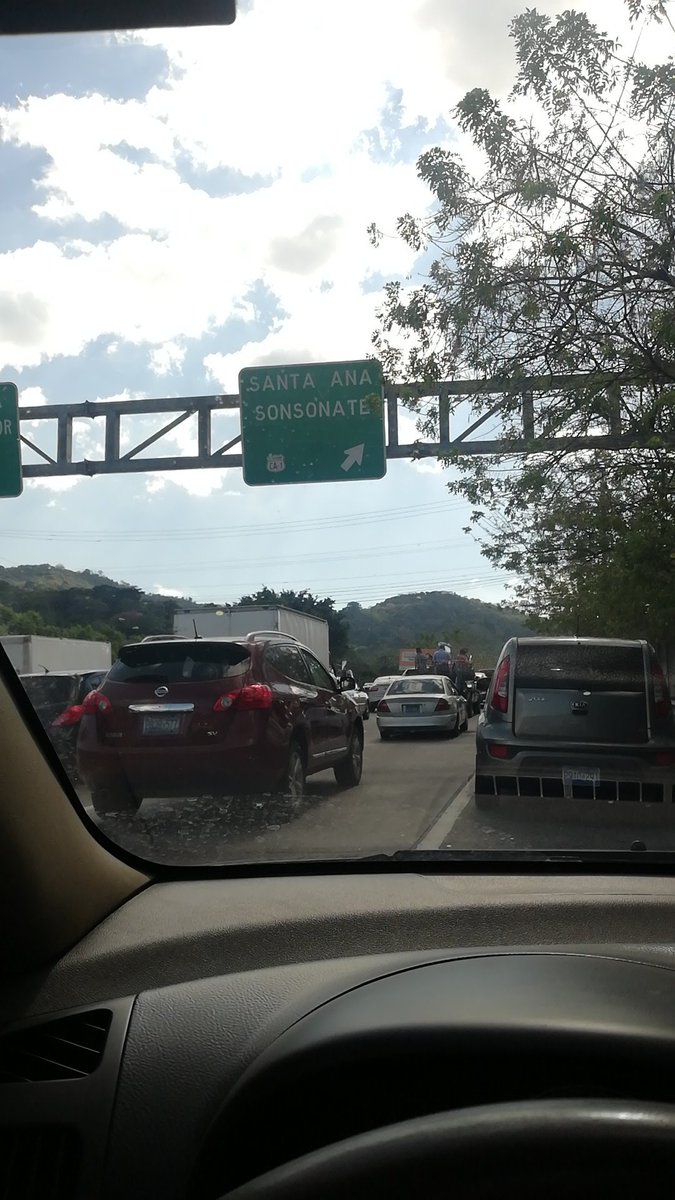 TrabazonSV's tweet photo. Complicado bajando los chorros https://t.co/wmUMYubCcS