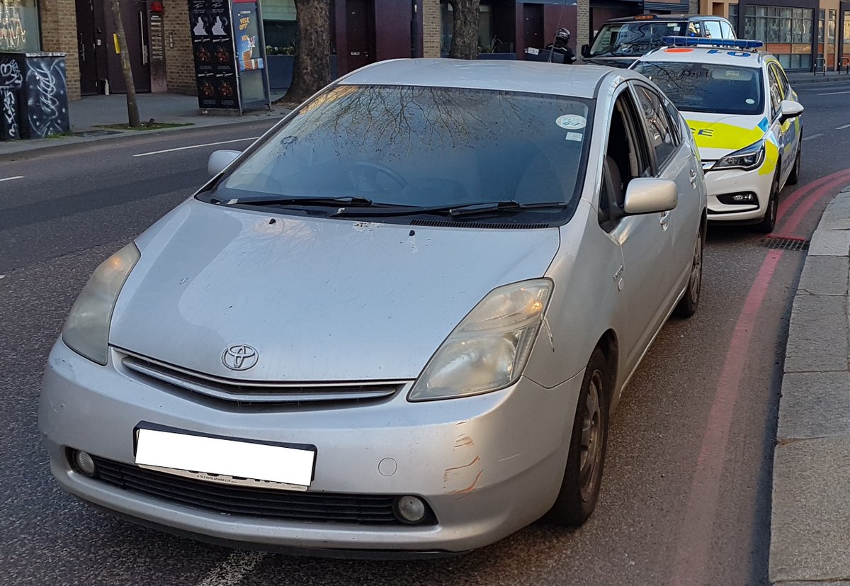 MPSRTPC's tweet image. To avoid being stopped the driver attempted to make his vehicle resemble a PHV. Unfortunately for him, he was stopped by the #Cabsunit. One male arrested for various offences and vehicle seized.