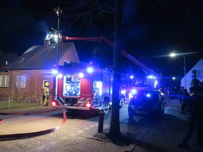 Schoorsteenbrand bij woning in Velddriel..