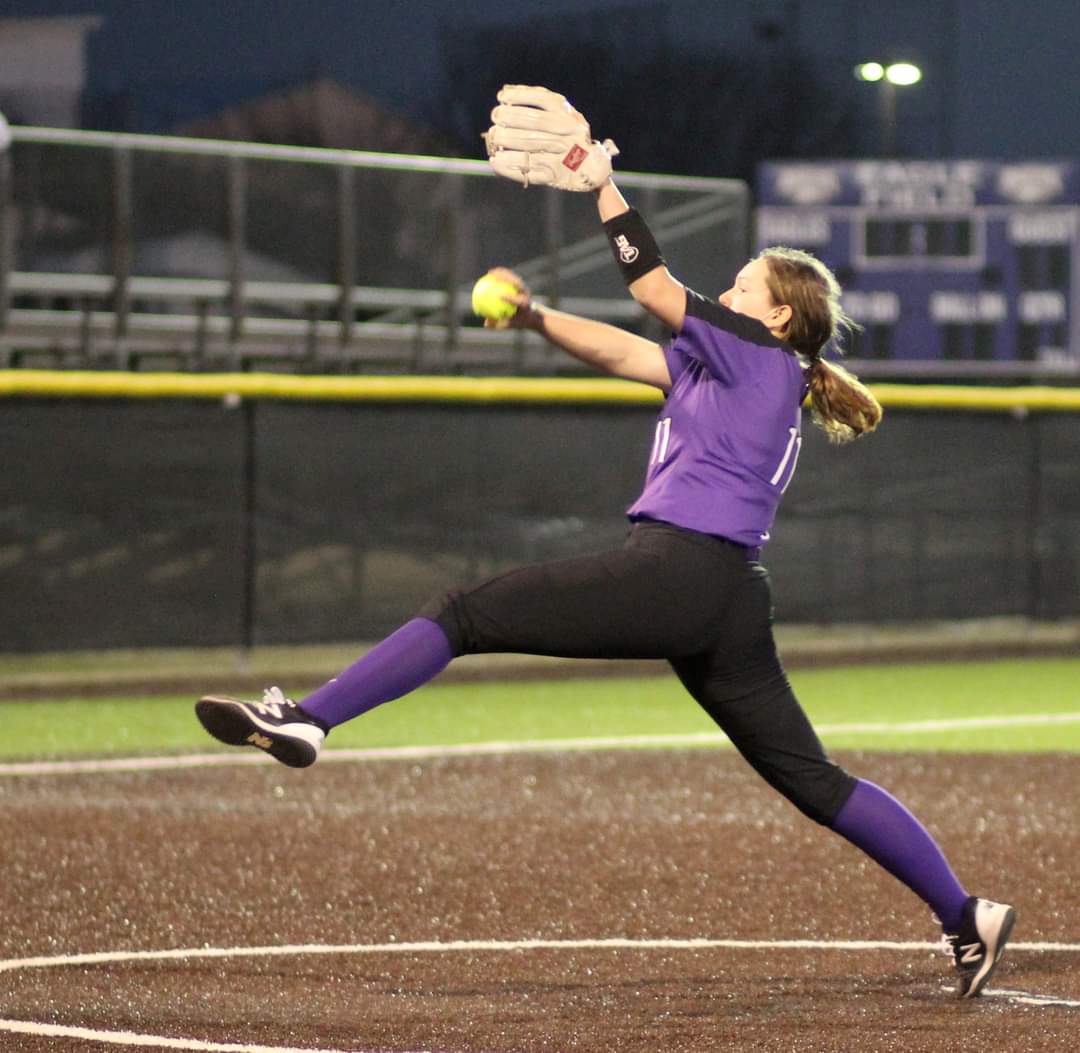 Congrats to Jr #11 Allie Jeter on her no hitter Yesterday vs De Leon as the Eagles won 3 to 0. Lady Eagles take the field today vs Decatur @ 3:30. Game will be played at Stephenville High School.