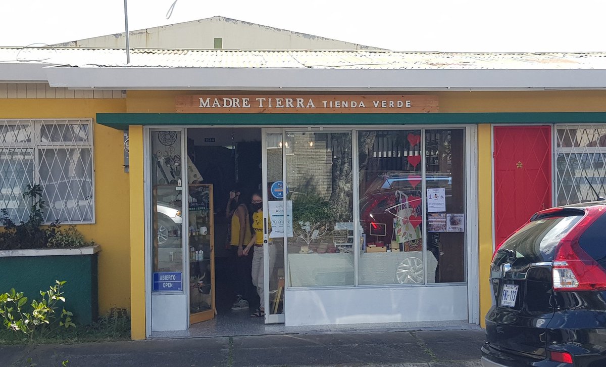 CResponsableapp's tweet photo. ¡Una tienda verde nueva! Esta ubicada en San Pedro de Montes de Oca. Apoyemos nuevos buenos emprendimientos. 🌎♻️ #CResponsable #NuevaTienda #TiendaSostenible https://t.co/t27Ab92c8q