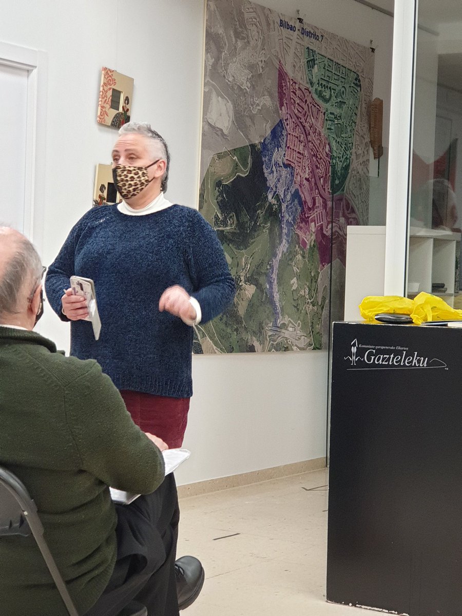 mirenepalacios's tweet image. #Gracias por la maravillosa tarde noche de ayer  #declamando #poesia en el #VasoPoetico de #AluzetaZentroa #Rekalde #Bilbao Ha sido fantástico!! Sencillo, libre y cercano... ¡Me encanta!! #MirenEPalacios #writer #writerscommunity #poetrycommunity