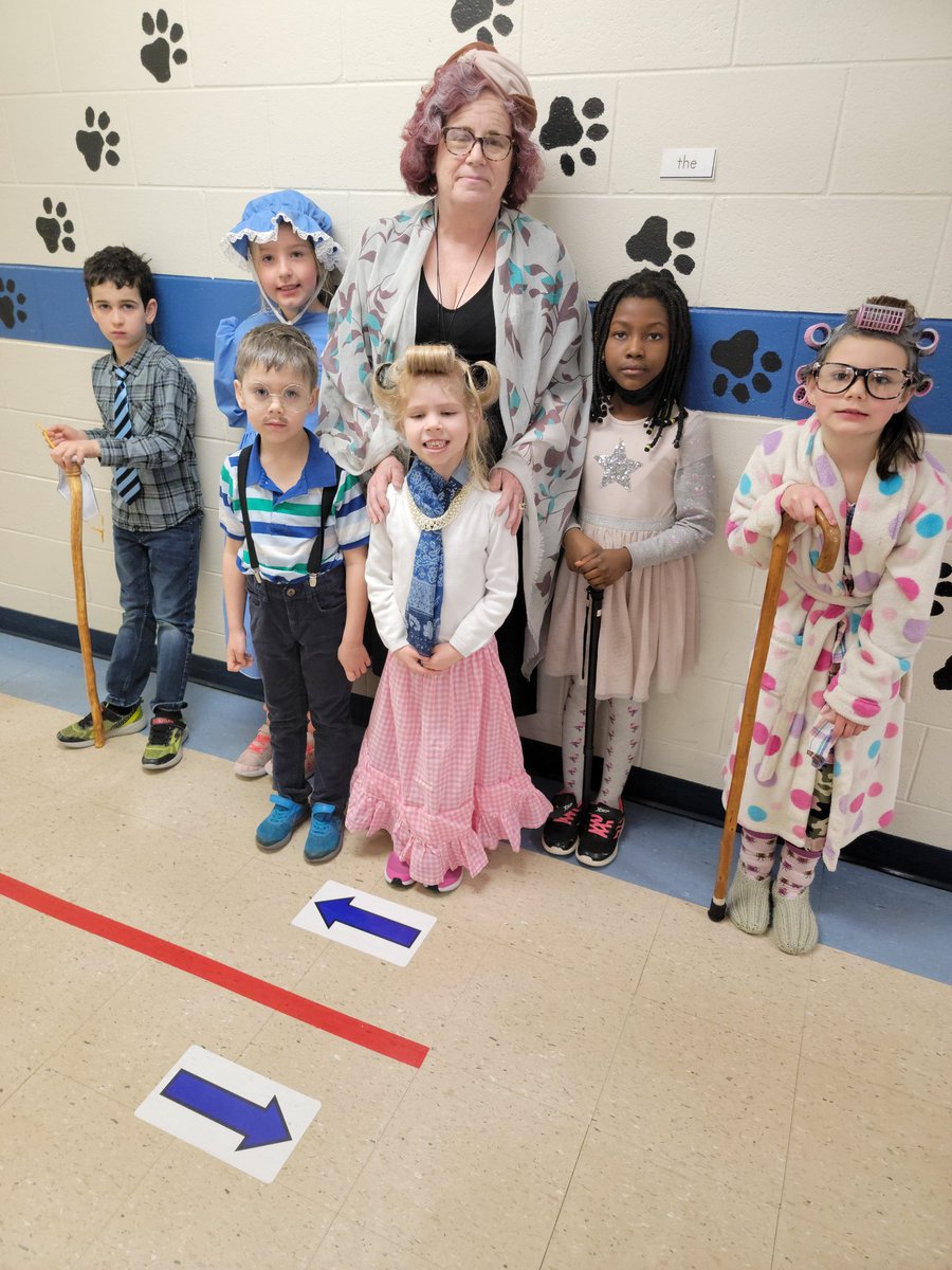 JRReid_BSD's tweet photo. The early years students had a great time celebrating 100 Days of School this week at J.R. Reid! https://t.co/rtkgNGJOSH
