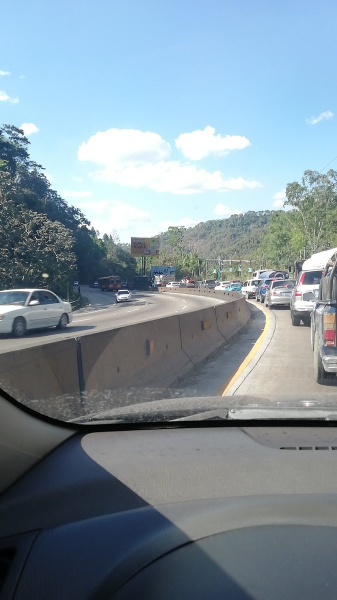 TrabazonSV's tweet photo. Bajando los chorros 3:05pm https://t.co/okzplvTcJz