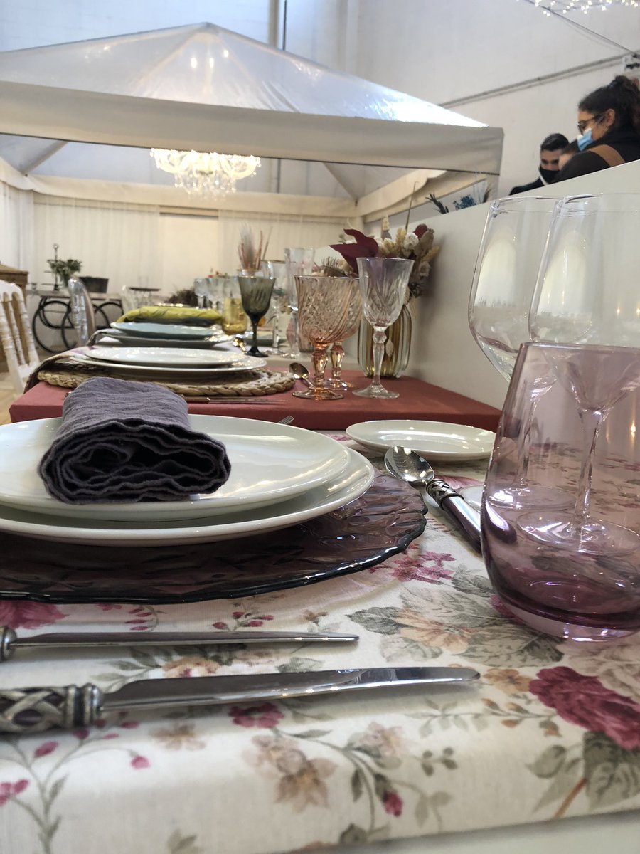 ehtgirona's tweet image. lL’alumnat de 2n de Gestió d’Allotjaments Turístics, hem tingut l’oportunitat de visitar les instal.lacions d’Òpera lloguers, de la mà del seu propietari Miquel Eudald. Moltes gràcies per tot el que hem après sobre els esdeveniments #ehtggat #operalloguers