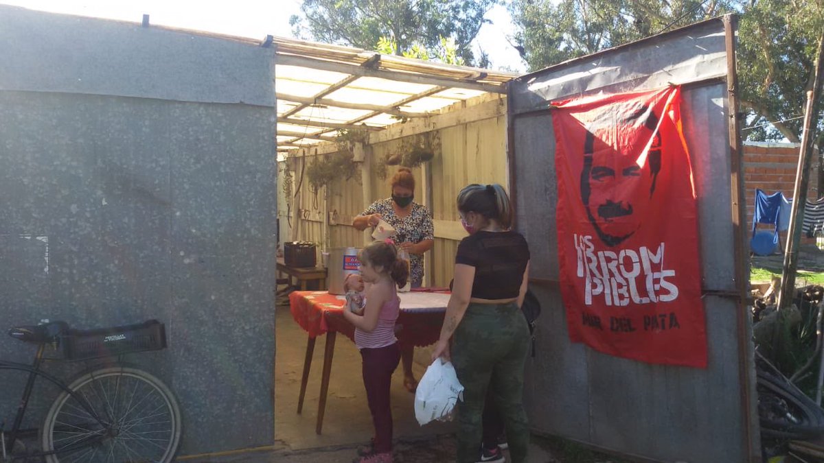 SolidaridadMd's tweet photo. Resumen semanal de nuestras merienda bajo un calor intenso en la ciudad 🥛🍪🍞☀️🌡

📍Playa Los Lobos
📍Autódromo 
📍Ameghino
📍Las Dalias
📍Camet

#ArgentinaUnida 🇦🇷🤝 https://t.co/LleerICj6U