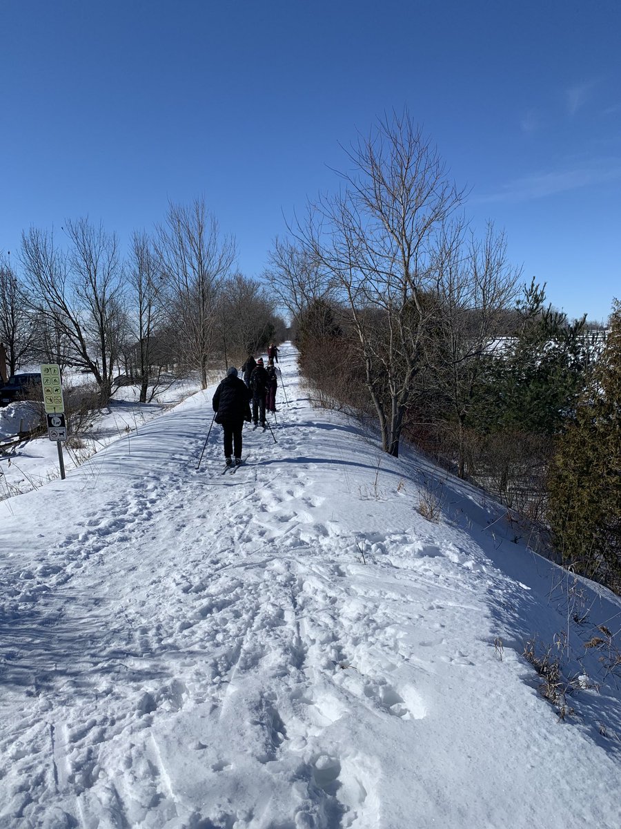 Beauty day for a ski with EDHS outdoor Ed. Nothing like exercise, fresh air and the outdoors on a February day! ⁦@principal_edhs⁩ ⁦@_EDHSAthletics⁩