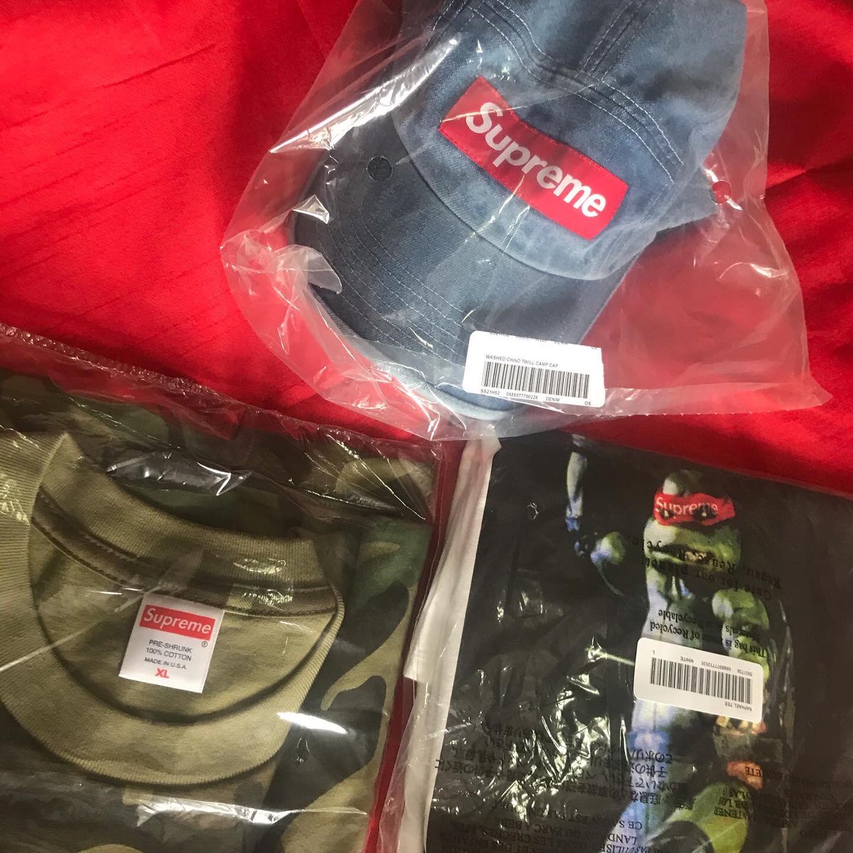 DucketsR_Us's tweet photo. Finally half of my shipment is in #supremenewyork #supremeweek1 #SW21 #supreme #supreme2021 #RaphaelTee #Tmnt #supremedadhat #Pustefix #supremepustefixbubbles #supremebackpack #supremebeanie #supremewoodlandcamo #supremeskateboardwheels LETS GO WEEK 2 https://t.co/7cmXLPMX0Z