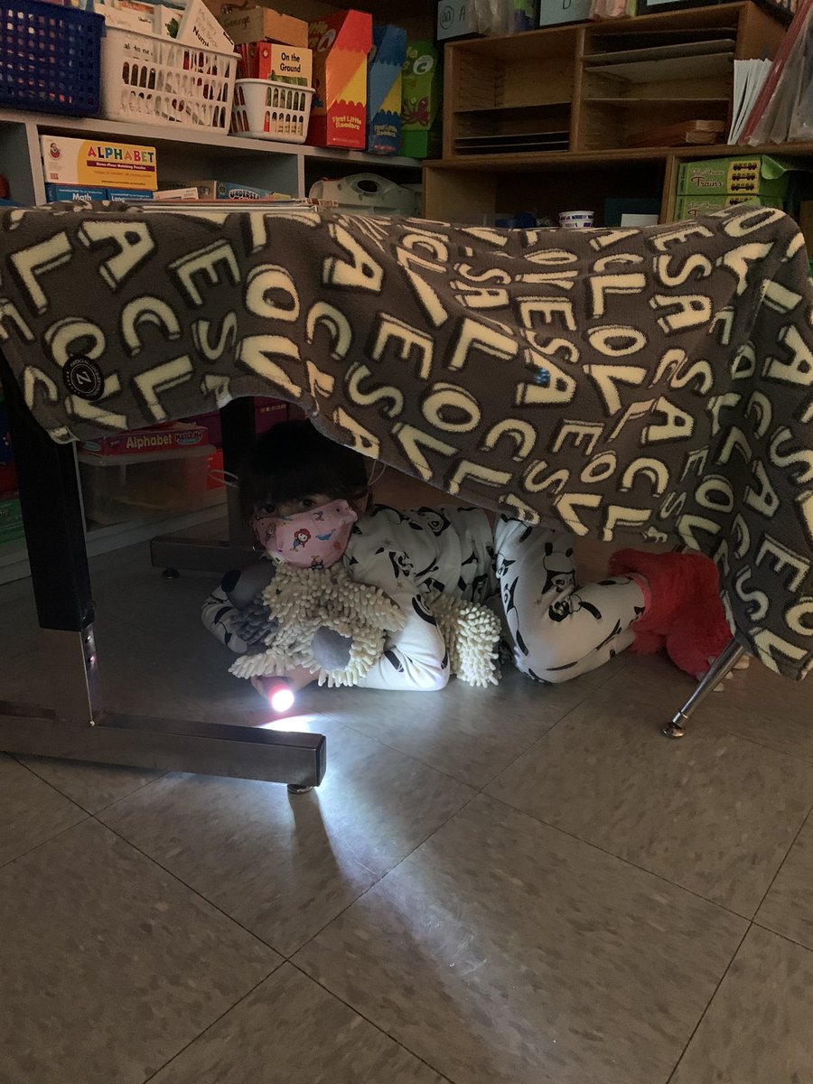 MrsTroll19's tweet photo. After learning about hibernation this week, these kiddos had a “Hibernation Celebration” today! We wore our pjs, brought in stuffed animals, and got cozy for a day reading and fun hibernation themed crafts! 🧸 @southoldelem #SESrocks https://t.co/v7H5EaG6sr