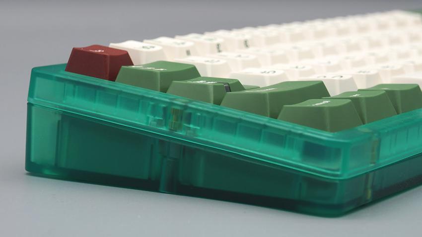 I take my words back. I've ordered ikki68 mint today with ISO layout. And actually the CU65(green keyboard from previuos tweet) group buy is coming in March. Appearently there are good ISO layout keyboards, you just need to search for them a bit 😅

#still #FirstWorldProblems