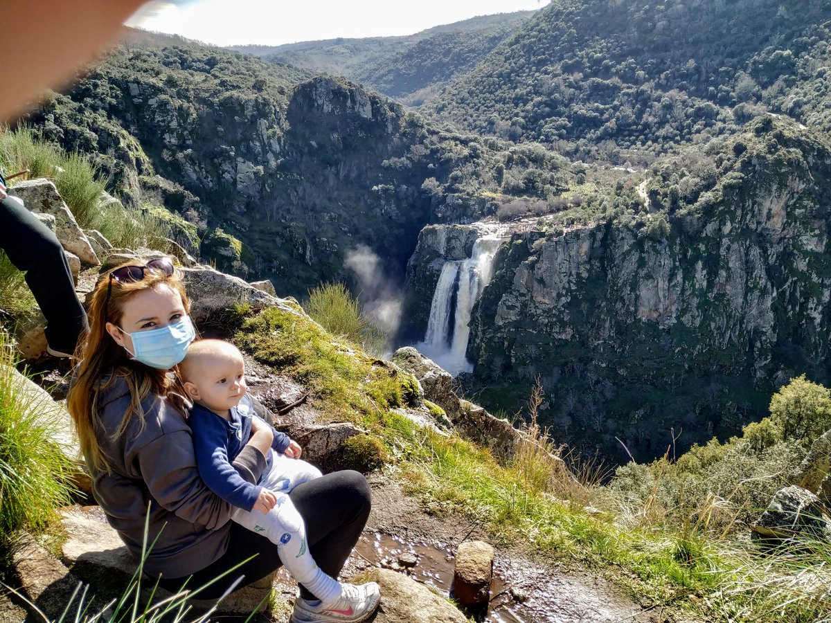 La vida está llena de momentos que significan todo. 😊😍🌄
#bebe #elpozodeloshumos #turismonacional #turismosalamanca #felicidad #vivelavida #disfrutadelospequeñosmomentos #felizfinde