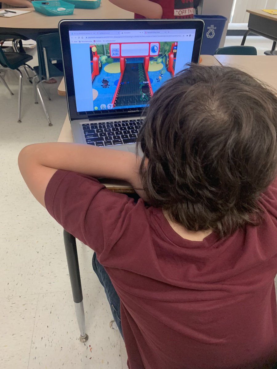 LisaBLiteracy's tweet photo. Ms. Taylor engaged a small group of learners in word work, while the rest of her students chose a task from a variety of center options! @sunrayexplorers #anchoredinsuccess https://t.co/fcTskwpLJn