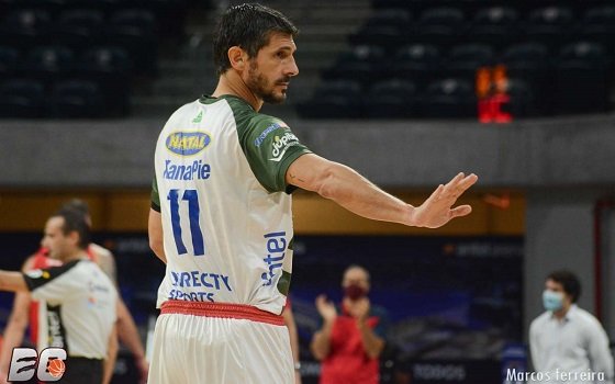 Jugador de cabotaje, sorete, mala leche y un montón más de barbaridades le dijeron.
Pero no pudieron con el.
Y al final se quebró y no paraba de llorar. Porque D11OS es humano. 
Muchas gracias <a href="/LeandroGarciaM5/">Leandro GarciaMorales</a>  y en este caso las gracias es demasiado poco.