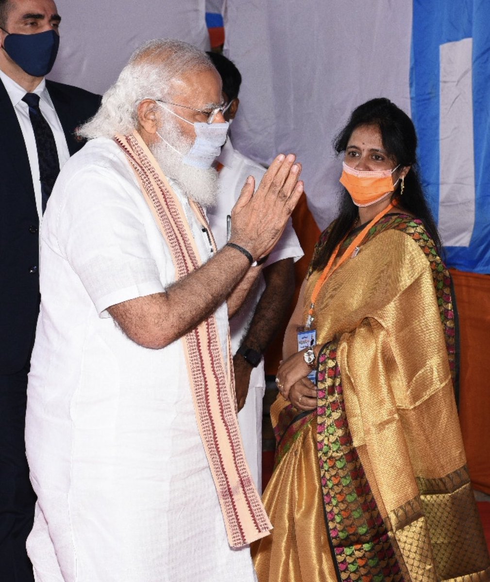 DrPreethiBJP's tweet photo. என்ன தவம் செய்தேன் ஐயா🙏🙏

பாரத பிரதமர் திரு #நரேந்திர_மோடி அவர்களை #சந்தித்து_உரையாடிய அத்தருணம்.. https://t.co/osqOjSYCFb