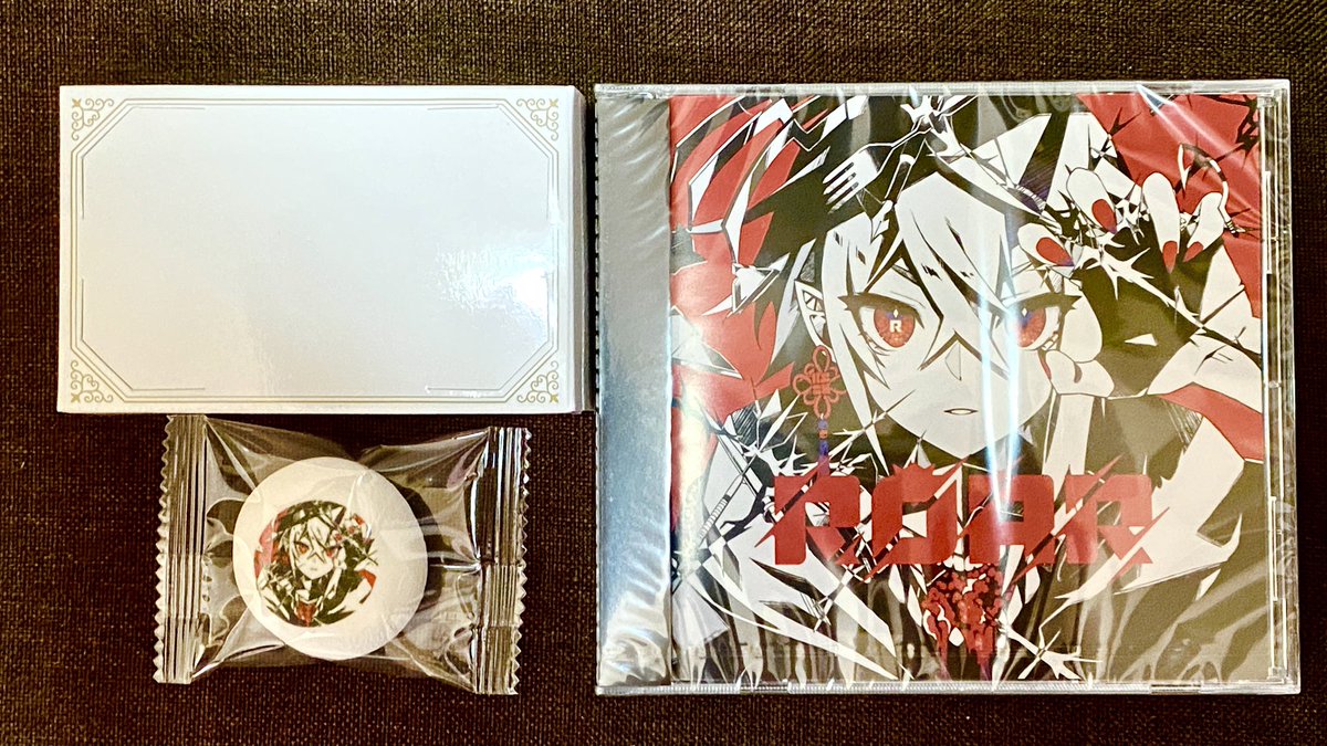 前にグッズ、フライヤーのお仕事をさせて頂いた缶缶さんからアルバムとお菓子を頂いた!
これはもったいなくて食べれん…
CDの方は楽しみに聴かせて頂きます?♂️ https://t.co/B7EG0xrzR6