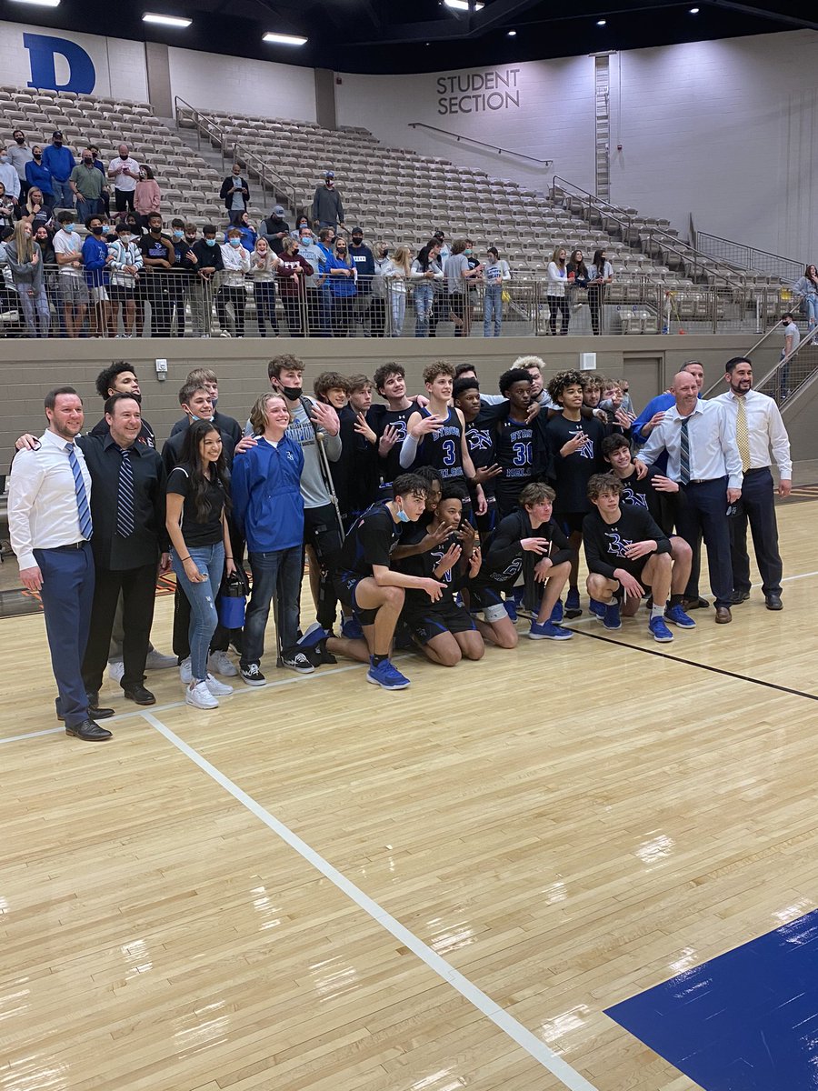 NISDAthletics's tweet photo. Roll on, Bobcats! It took an extra 4:00 but they got it done! Regional Quarterfinal Champs and still playing! Regional Semifinal information coming soon. @BN_Hoops https://t.co/uoo83uOh47