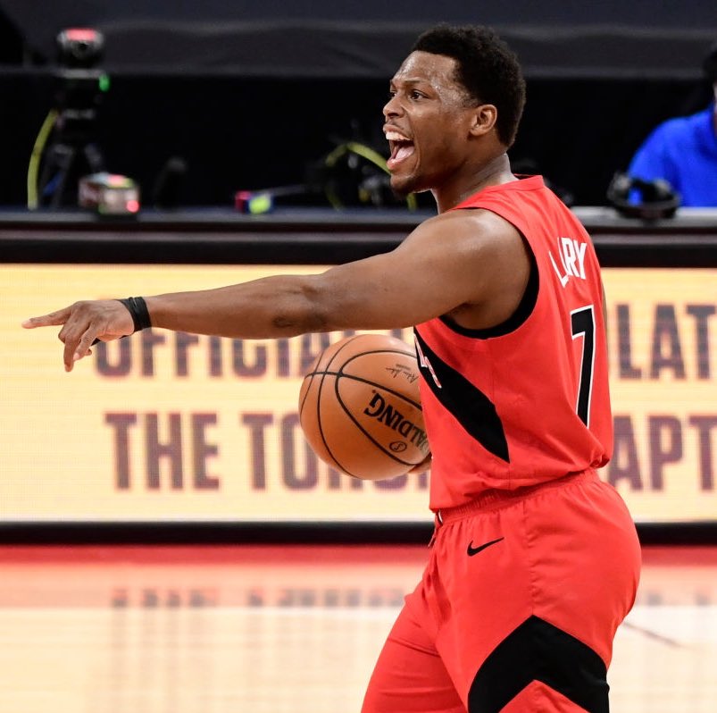 Kyle Lowry tonight:
20 points
11 rebounds
10 assists
6/8 FG
4/4 3PT
4/4 FT
Still elite at 34 🔥 https://t.co/25easoBSE4