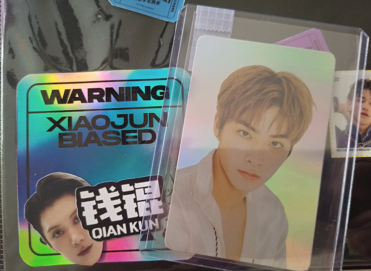theaterboyxiao's tweet photo. thank you for the smooth and fast transaction!! ✨ xiaojun's aladin pob is home na 💗 im so happy im almost done with my fave pobs of xiaojun for this year's sg 😭 palaban yung bubble wrap I LOVEEEEE @weisalesv #weixiev https://t.co/9Clxk34wpO