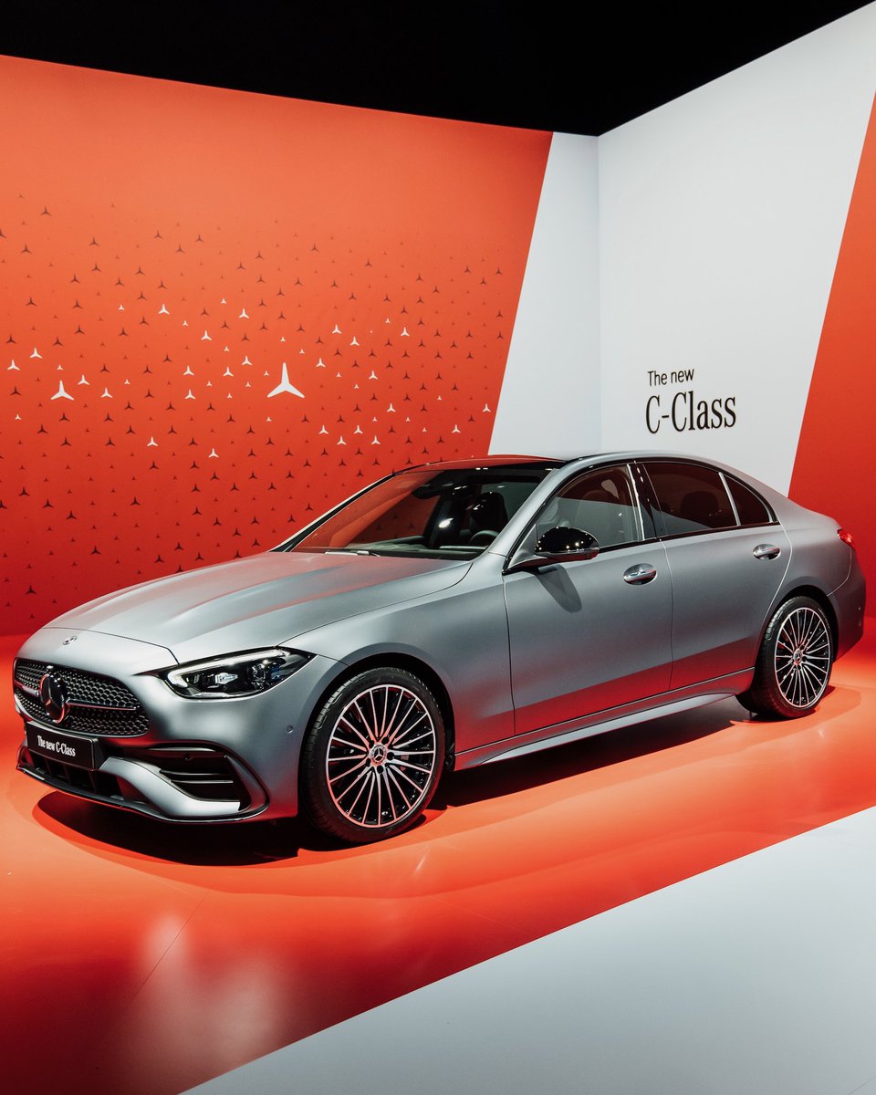 MercedesBenz's tweet photo. The new Mercedes-Benz C-Class already looks to be in motion at a standstill with its dynamic proportions, thanks to the combination of short front overhang, long wheelbase and rear overhang.
#MercedesBenz #CClass
Learn more: https://t.co/5Vf03OAXRX https://t.co/Cj9CzRVaWw