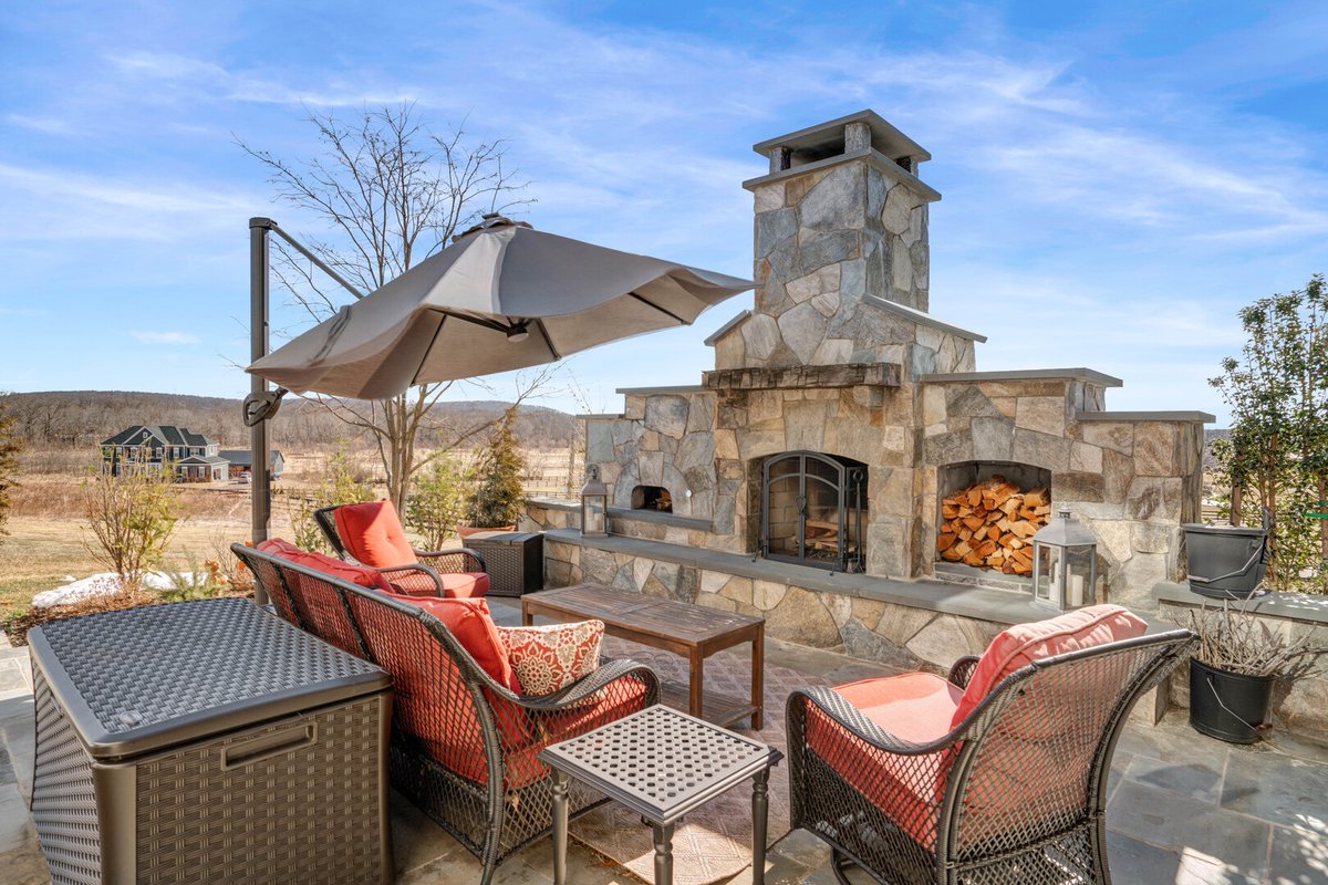 Imagine the conversations you could have on this patio! 🔥
.
.
.
.
.
.
.

#novarealestate #dmvrealtor #realestatephotos #realestatevideo #virtualtours  #realestatedrone #homeforsale #realtorlife #curbappeal #homebuyers