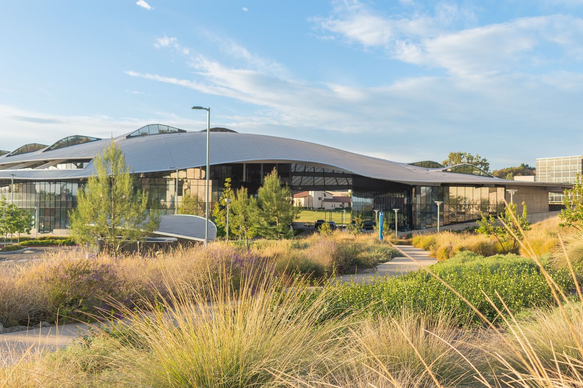 PierreLandscape's tweet photo. #FunFactFriday - We installed 32,000 1-gallon shrubs across more than five acres of planting area for the Student Services building at Cal Poly! #GrowWithPierre #PierreLandscape #SoCalLandscaping #LosAngelesLandscape https://t.co/7gQL80qEkI