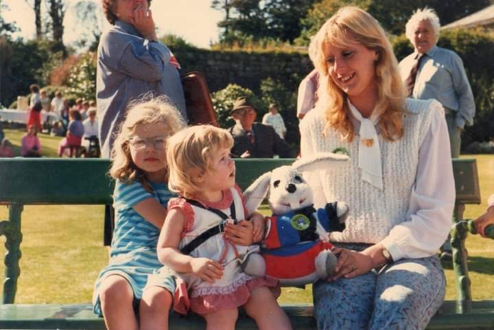 TraceyLynnP's tweet photo. @TheLastLeg @joshwiddicombe Me and my sister at Flambards with Gus Hunny Bun! I'm the dinky chunky one! https://t.co/ZpJOKF9VET