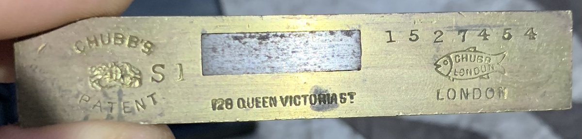 a8n_pub's tweet photo. I shall get it stripped down and properly photographed over the weekend - but I finally own a small Chubb Detector of my own! 😁 Interesting to see how it works, and very well made. Beautiful lock. @discreetsecure reckons 1940’s vintage due to the address on it. #lockcollector https://t.co/LQ7txMqkCq